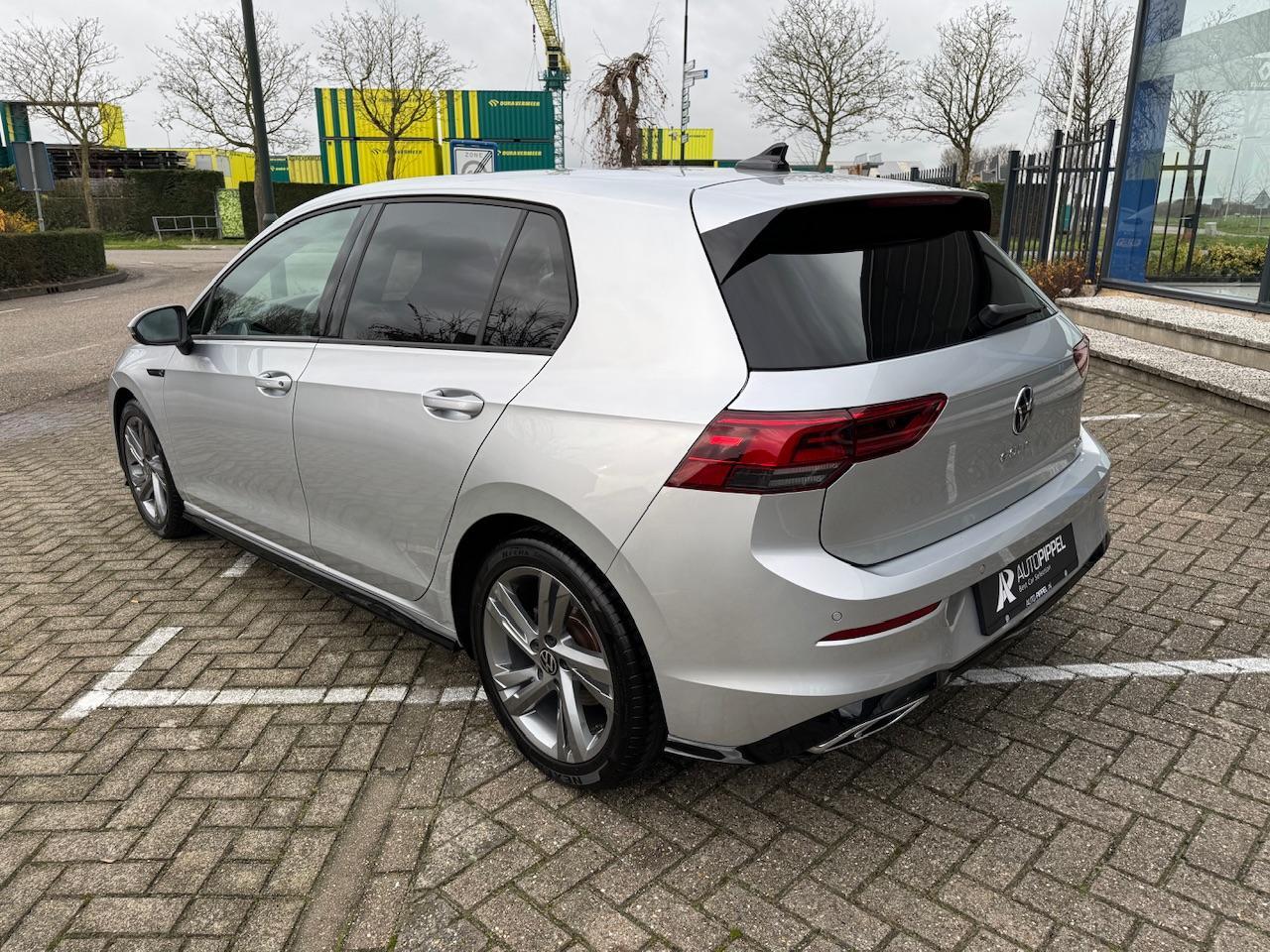 Volkswagen GOLF 1.5 eTSI R-Line 150pk | DSG | 17"LMV | ACC | LED | Camera | 1e Eig. | Mooi!
