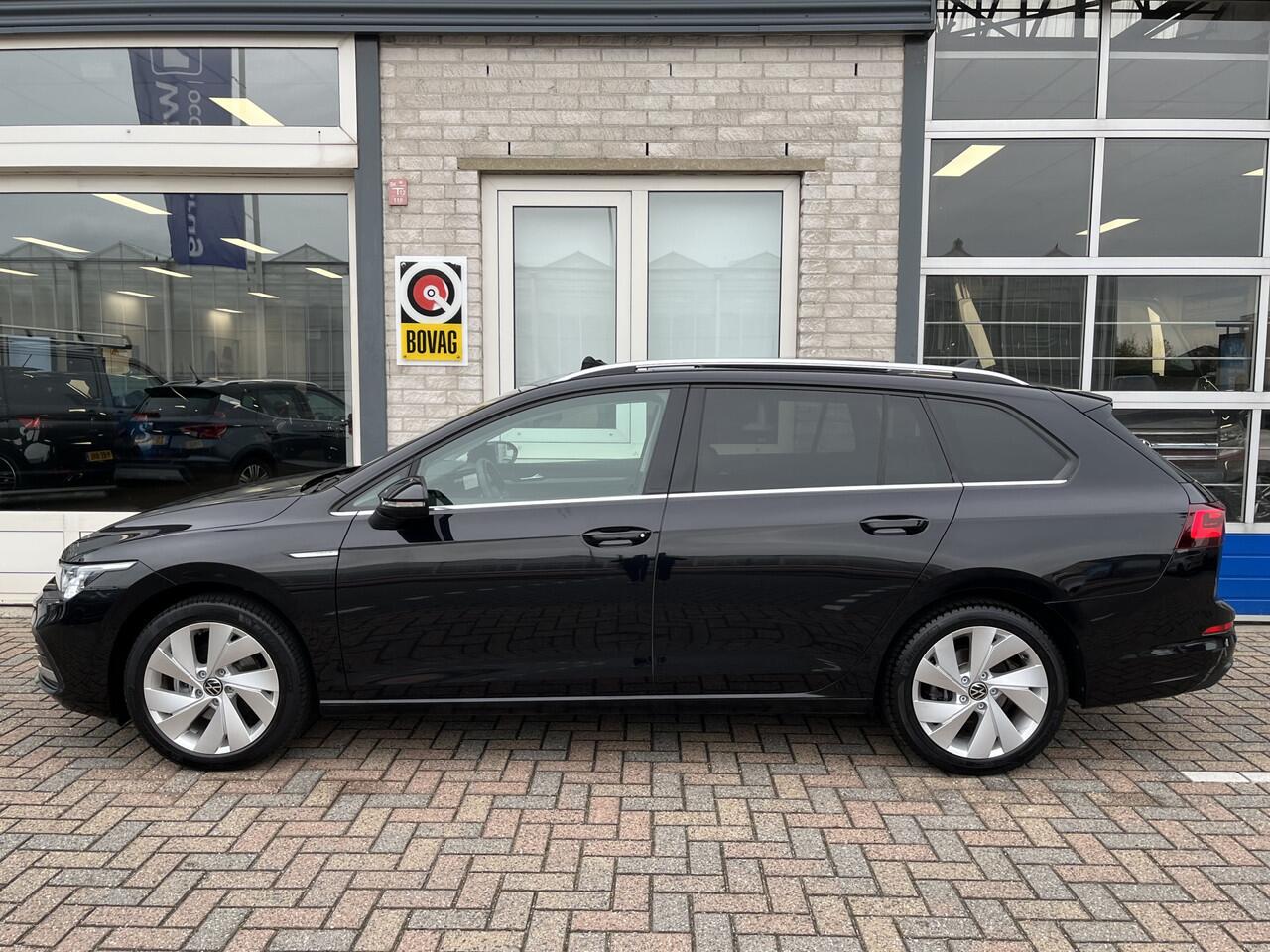 Volkswagen GOLF Variant 1.5 eTSI Style / AUTOMAAT/ PANO/ ELEKTR. TREKHAAK/ ELEKTR. STOEL./ MATRIX/ ADAPT. CRUISE/ DIGITAL DASH/ NAVI/ PARK. SENSOREN/ APP-CONNECT/ NAVI