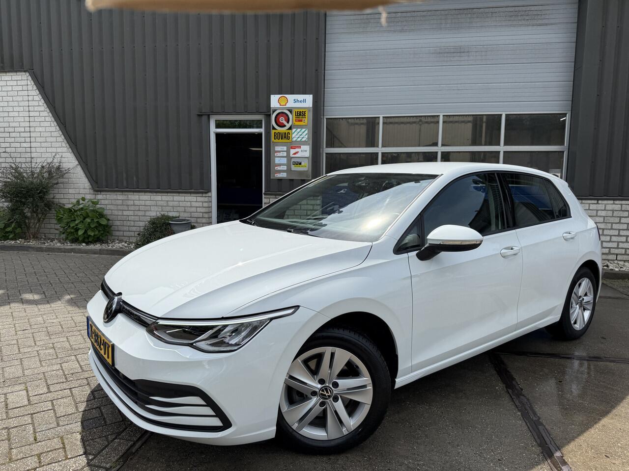 Volkswagen GOLF 1.0 eTSI Life