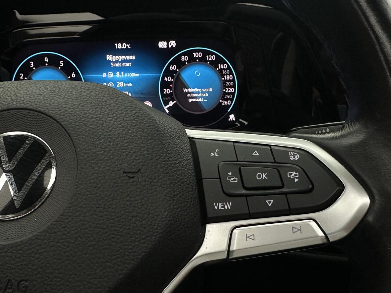 Volkswagen GOLF 1.5 eTSI Style Panorama IQ Elek Stoel Dealer ondrh