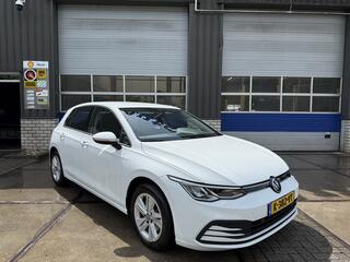 volkswagen-golf-1.0-etsi-life