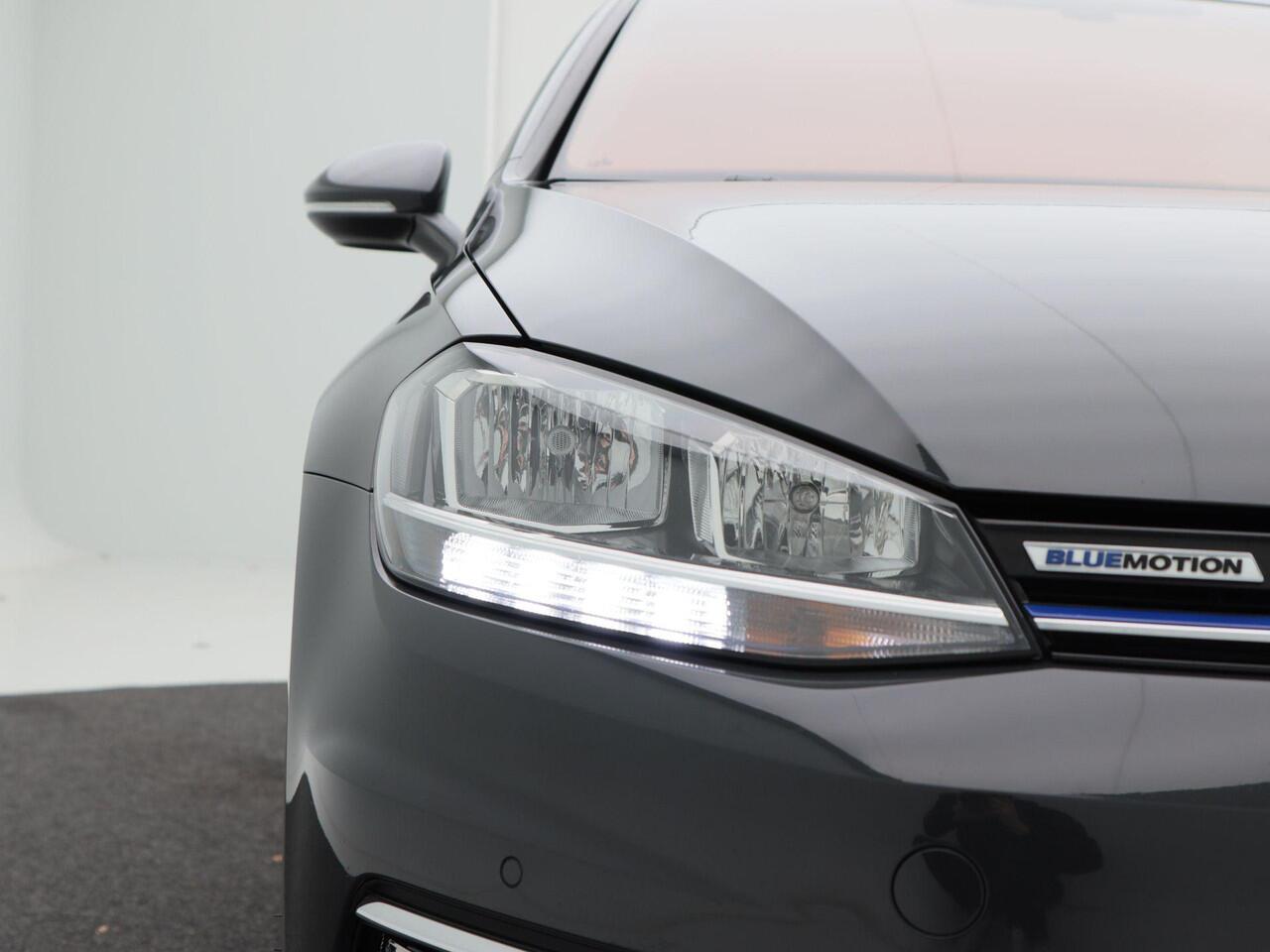 Volkswagen GOLF Variant 1.5 TSi 130 Pk Comfortline Business | Adaptive Cruise | Navigatie | Stoelverwarming | Trekhaak | Camera | DynAudio | 120.389 Km!!