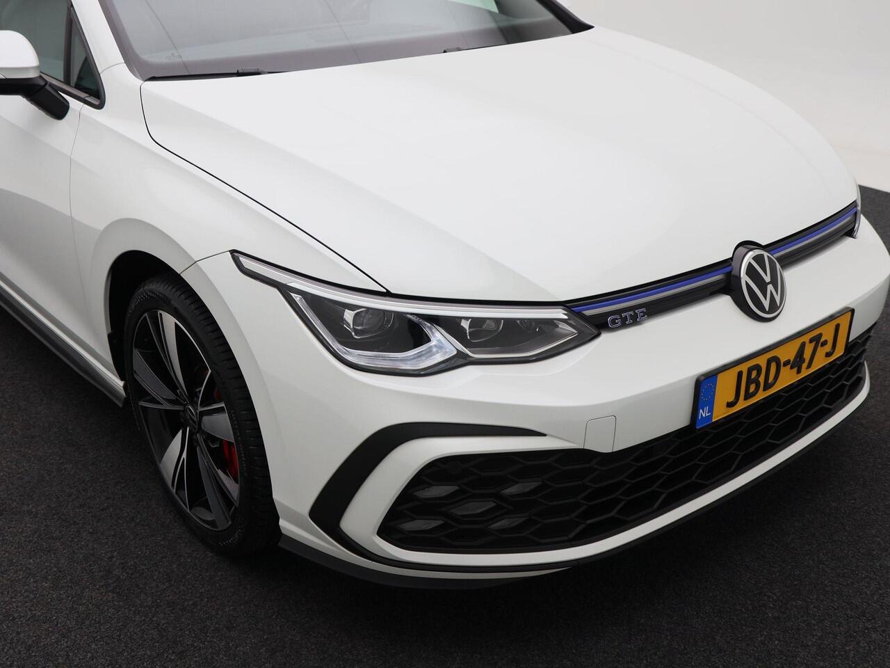 Volkswagen GOLF 1.4 eHybrid GTE | Full LED | Panorama Dak | Carplay | Climate Control | Parkeersensoren | Stoel Verwarming & Ventilatie | 18 Inch | 78.268 Km