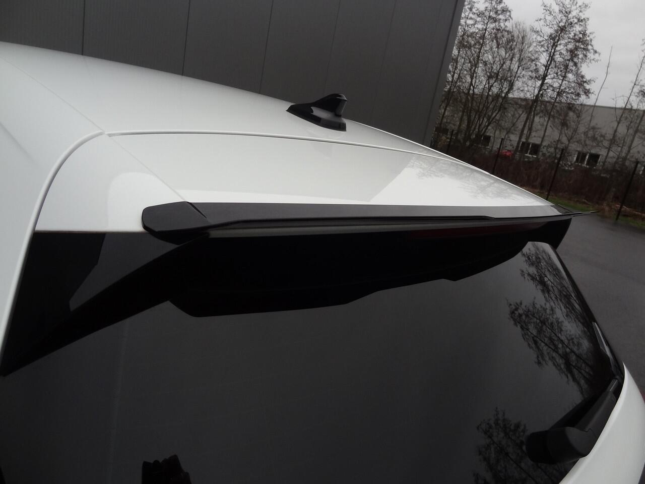 Volkswagen GOLF 1.5 TSI | R-LINE / STYLE | IQ LIGHT | SFEERV | ADAP CRUISE | VIRTUAL DASH | CAMERA