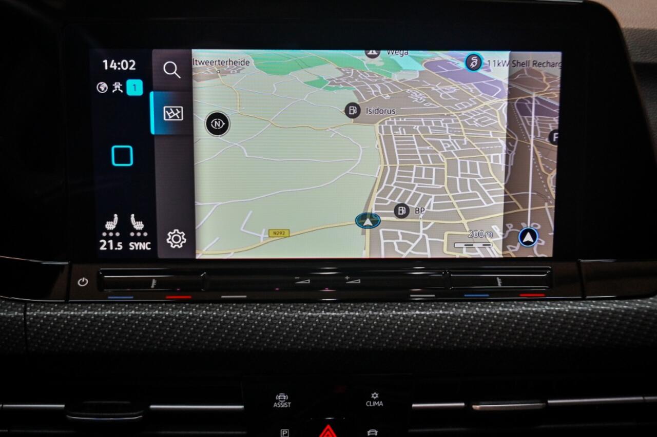 Volkswagen GOLF 1.5 eTSI R-Line ACC|HarmanKardon|Matrix|Pano