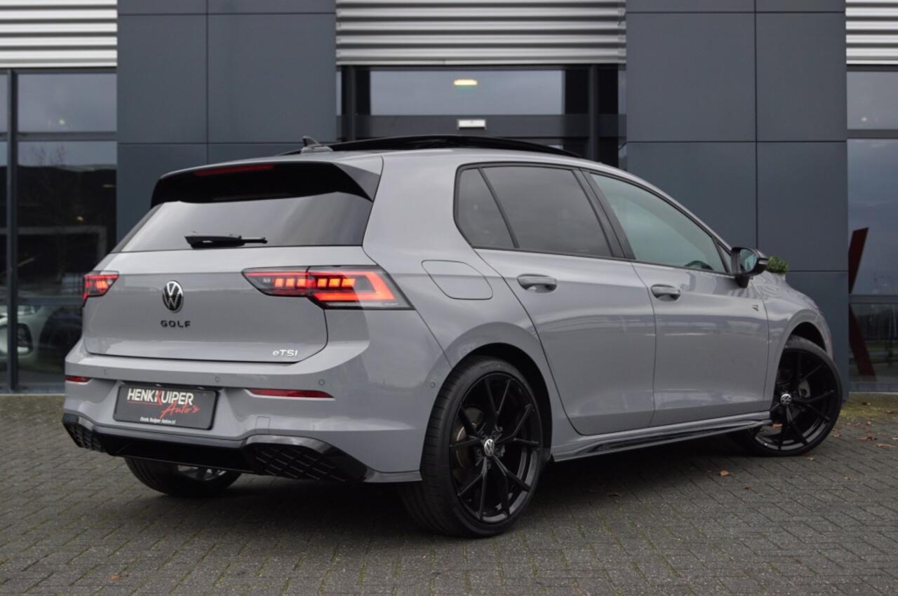 Volkswagen GOLF R-line 1.5 eTSI 150pk DSG facelift Black style/Panodak /Trekhaak wegklb./IQ Matrix LED /Head-up