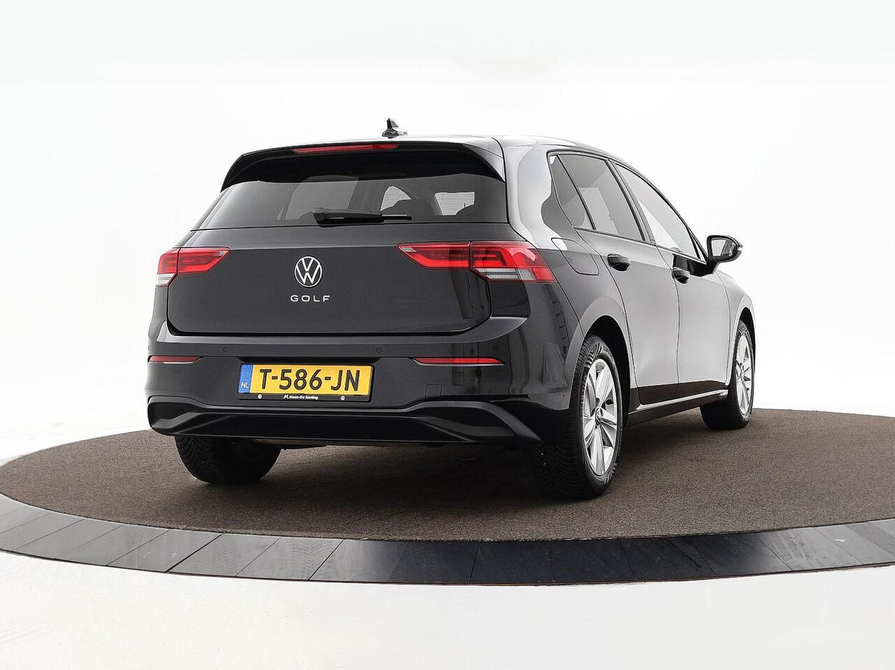 Volkswagen GOLF 1.0 TSI 110pk Life · Apple/Android Car Play · Navigatie · P-Sensoren · Sfeerverlichting · Getint Glas · 16'' Inch · Garantie t/m 03-07-2027 of 100.000km