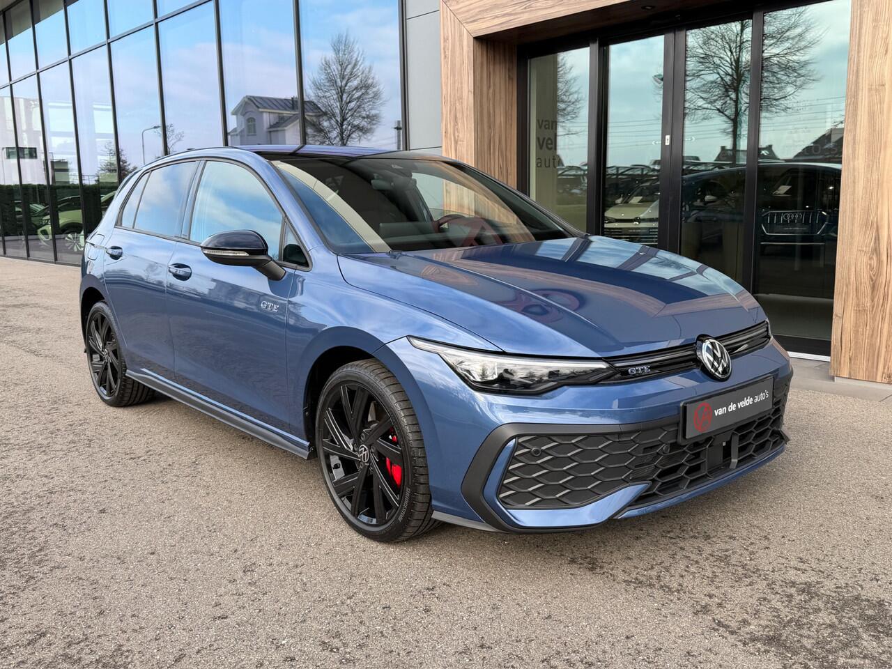 Volkswagen GOLF 1.5 eHybrid GTE 272pk | Black Style | IQ light | Camera | Head-up | Rijklaar incl. garantie