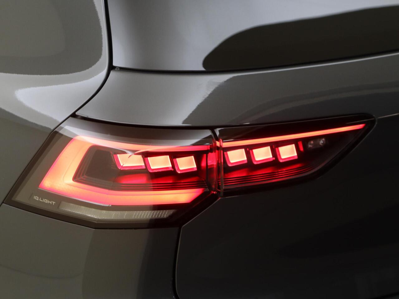 Volkswagen GOLF 1.5 eTSI R-Line Edition