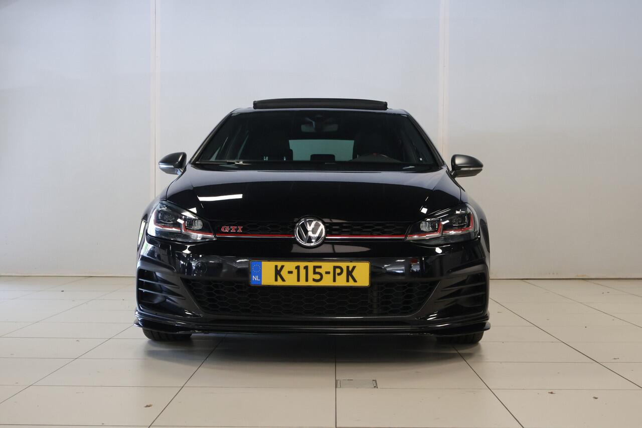 Volkswagen GOLF 2.0 TSI GTI TCR .