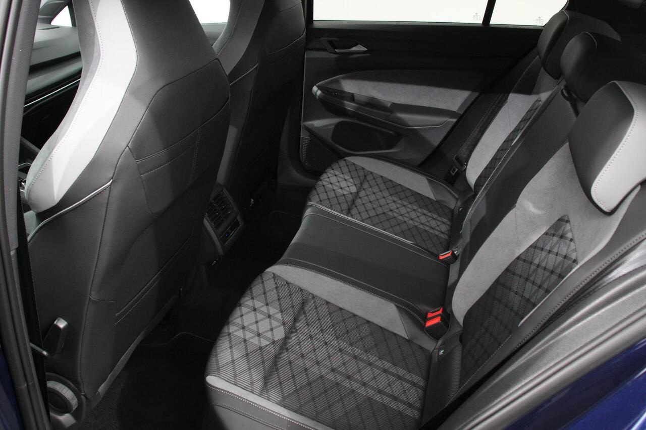 Volkswagen GOLF 1.5 eTSI DSG R-Line | Navigatie | Climate Control | Adaptive cruise control | Dab | Led | Stoel en Stuurverwarming