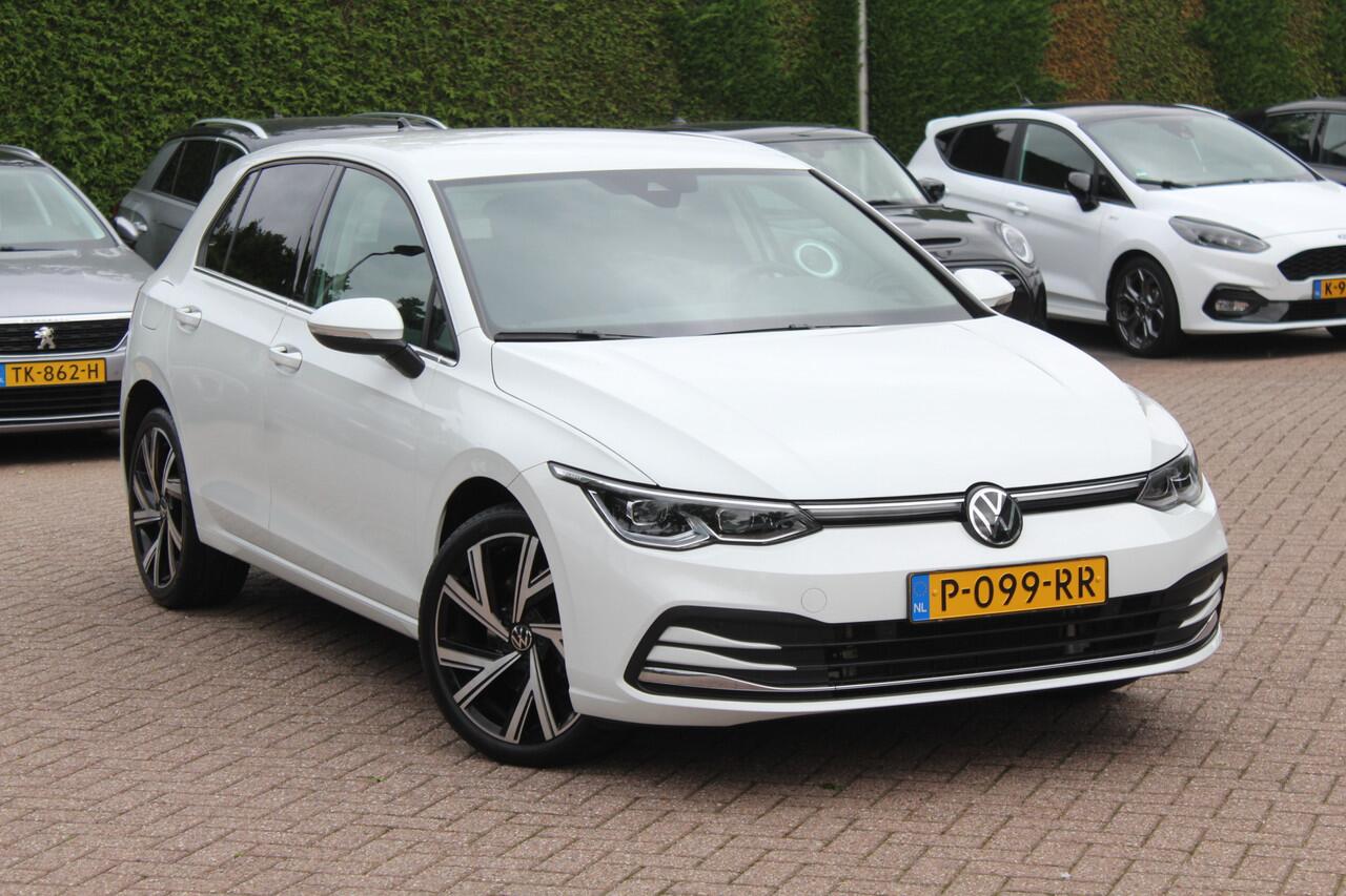Volkswagen GOLF 1.4 eHybrid Style / Camera / Half leder / Navigatie / 18'' / Dodehoek / DAB / Stoelverwarming / ACC
