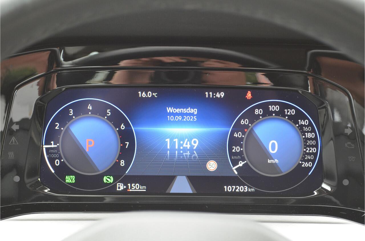 Volkswagen GOLF 1.0 eTSI Life Business Carplay | Stuur + Stoelverwarming | Adaptive Cruise | Virtual cockpit | Sfeerverlichting