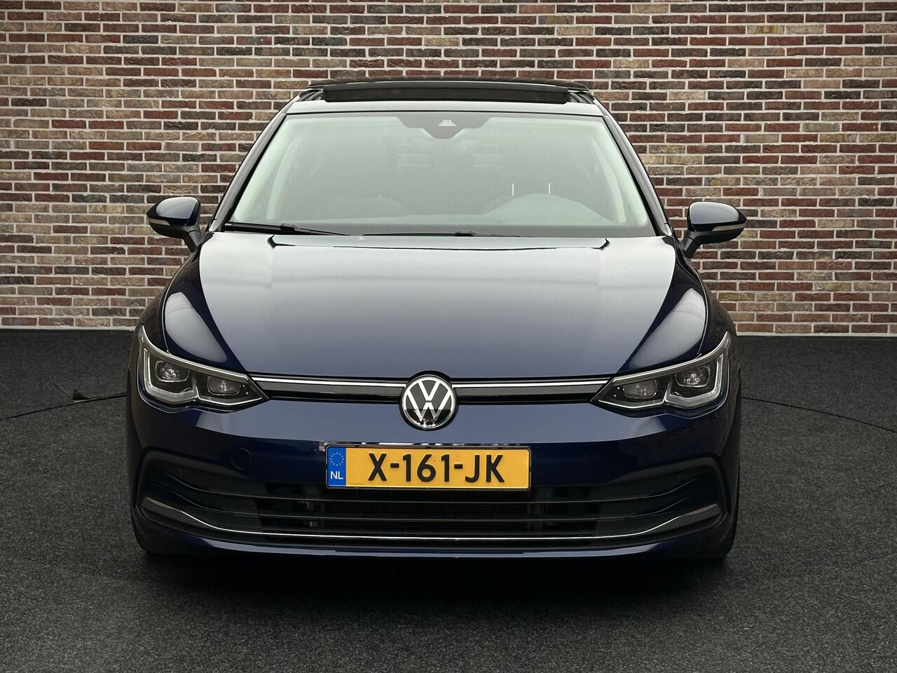 Volkswagen GOLF 1.5 eTSI Style Panorama IQ Elek Stoel Dealer ondrh