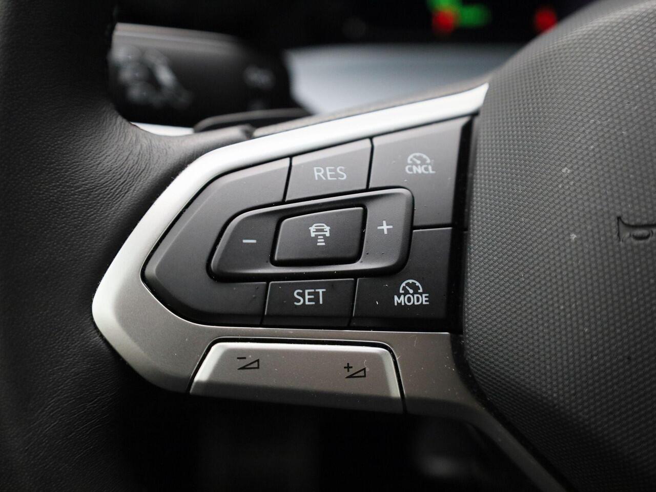 Volkswagen GOLF 1.5eTSI/150PK Goal DSG · NIEUW MODEL · Navigatie · Trekhaak · Apple/Android carplay · Garantie tot december 2026