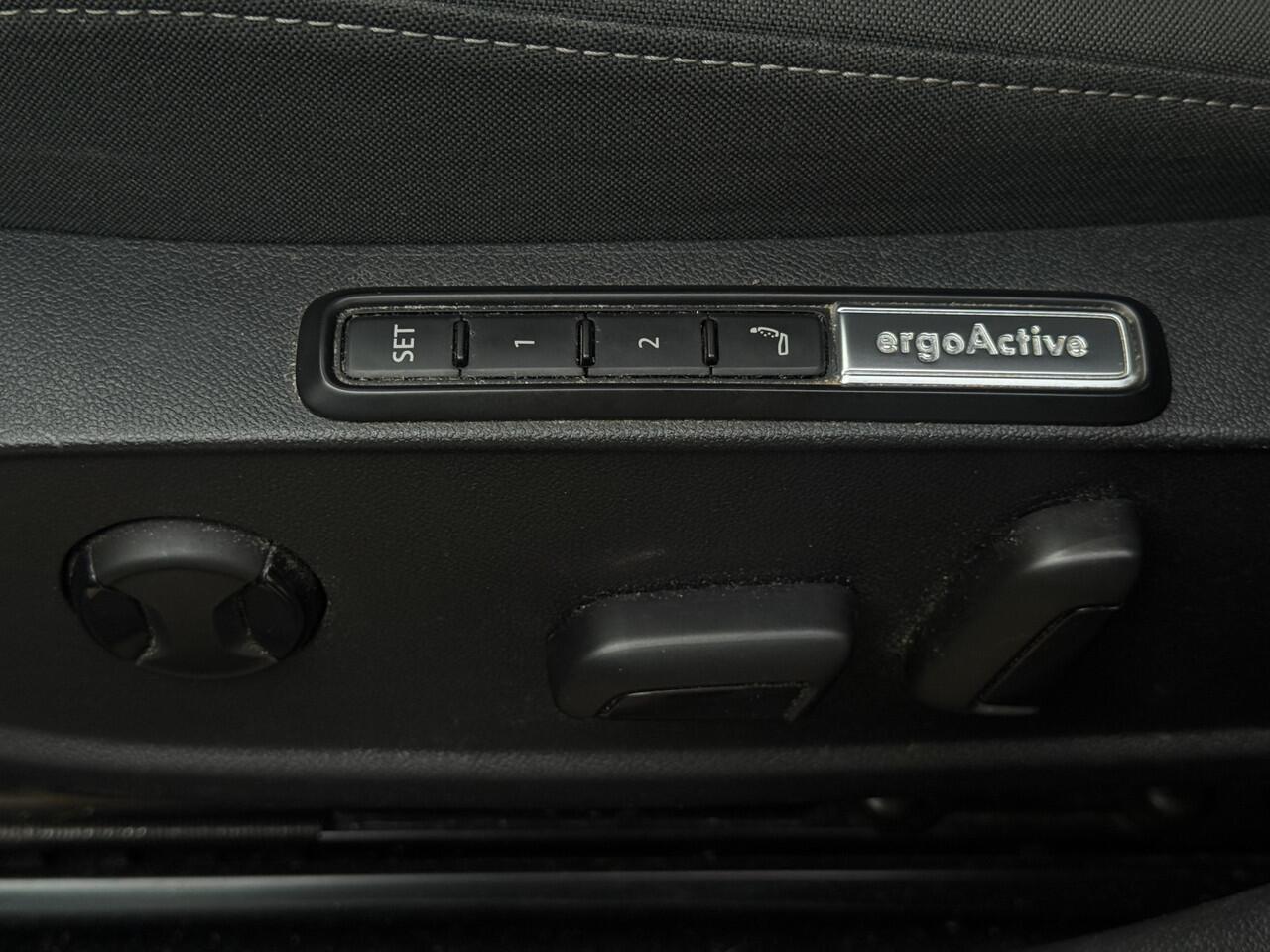 Volkswagen GOLF Variant 1.0 eTSI Life Automaat Mildhybrid