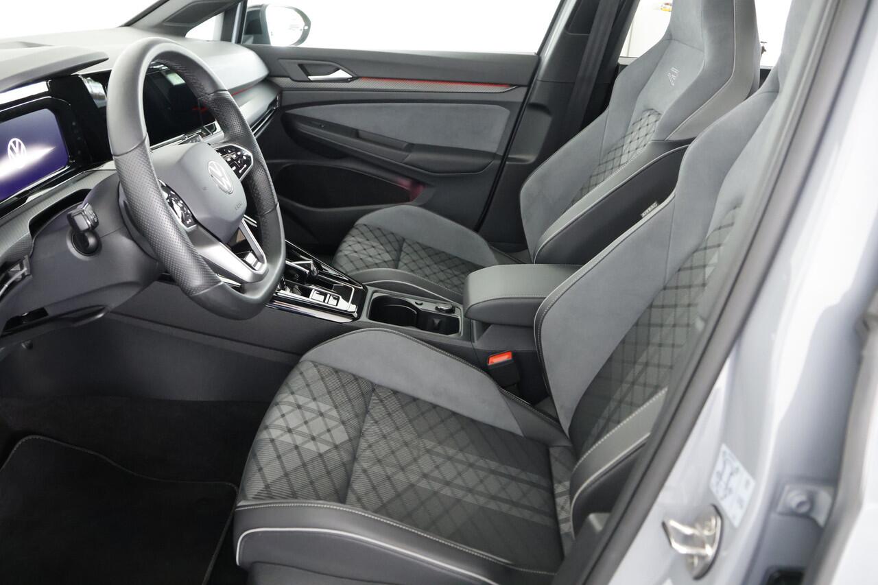 Volkswagen GOLF 2.0 TSI 190 pK R-Line / Opendak / Black Style / IQ-LED / Travelassist / CarPlay