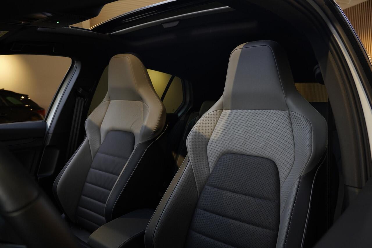 Volkswagen GOLF 1.5/272pk eHybrid GTE|2025|Panoramadak|Leer+Memory|Matrix LED|Trekhaak|19"Blackstyle|Cruise+ACC|PDC+Assist+Camera|LED-Mistlampen|VOL!