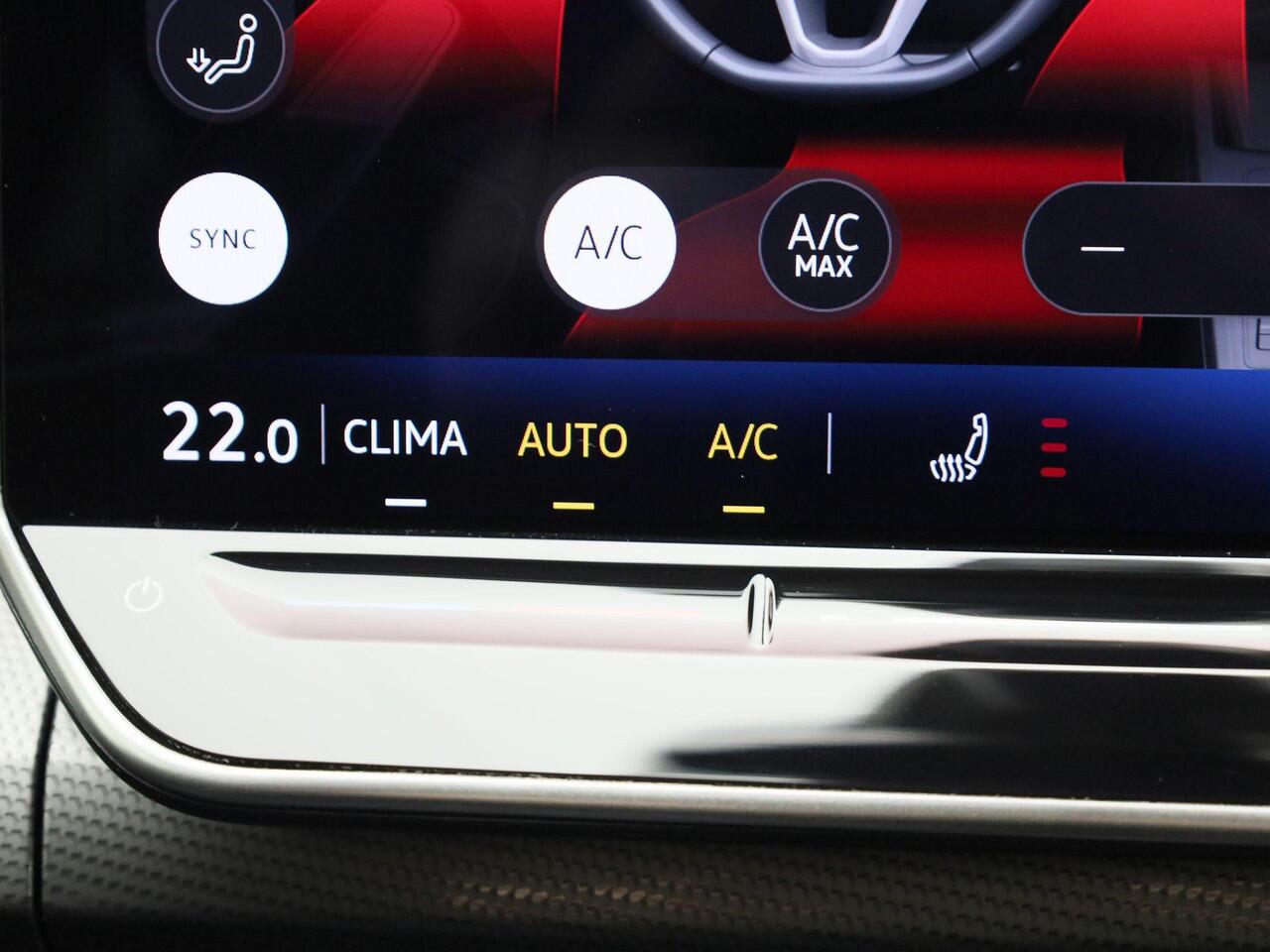 Volkswagen GOLF 1.5eTSI/150PK Style DSG · Head-up display · Navigatie · Camera · Apple/Android Car Play · Stoel- & Stuurverwarming · Garantie tot 06-02-2030 of 100.000km