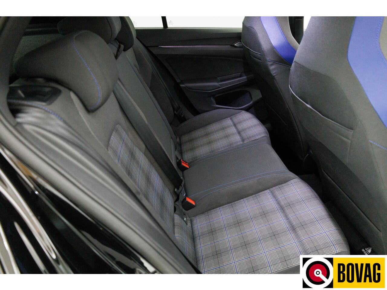 Volkswagen GOLF 1.5 eHybrid GTE Black 272 PK automaat | IQ Led | Elec. trekhaak | Headup | Stoel- & stuurverw. | PDC V + A, Camera, App. connect, Navigatie, 131 KM actieradius (WLTP)