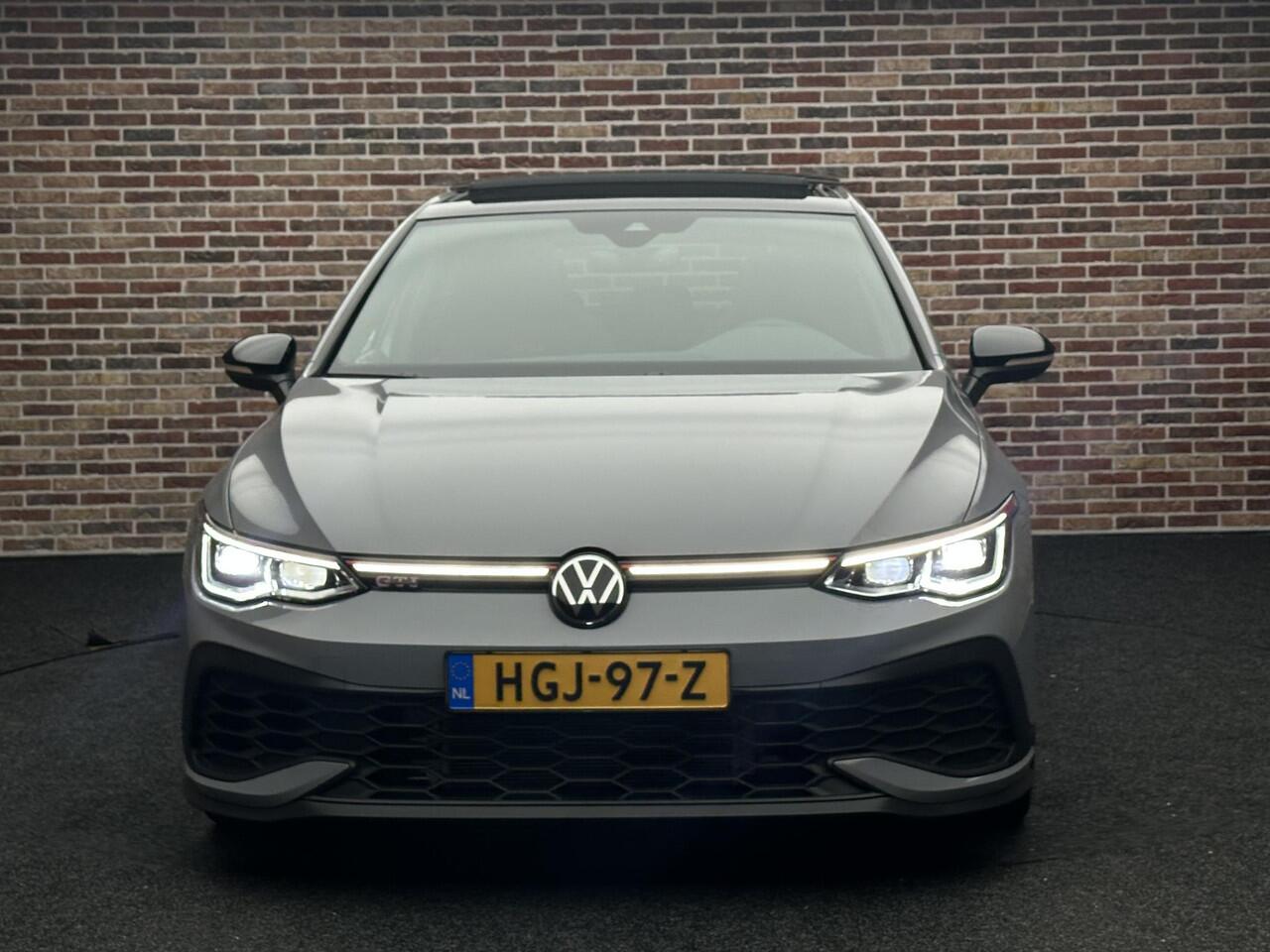 Volkswagen GOLF 2.0 TSI GTI 45 Jahre Akrapovic Panorama Camera IQ