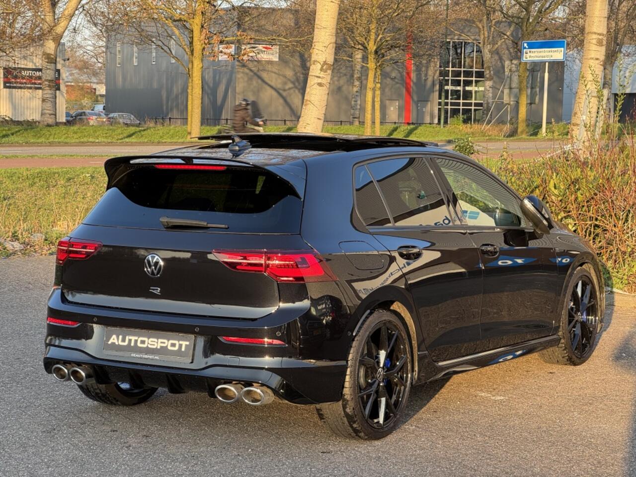 Volkswagen GOLF Pano HUD Drift