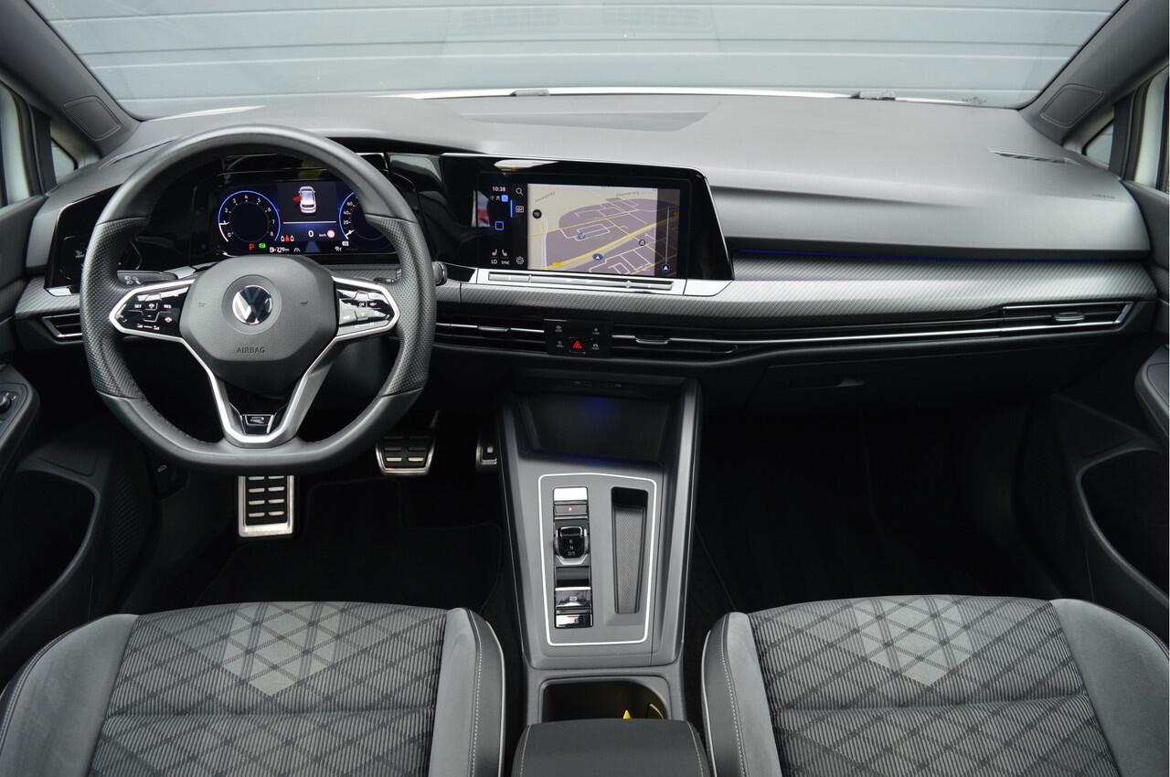 Volkswagen GOLF 1.5 eTSI R-Line | PANO | ACC | CARPLAY | SFEERVERLICHTING |