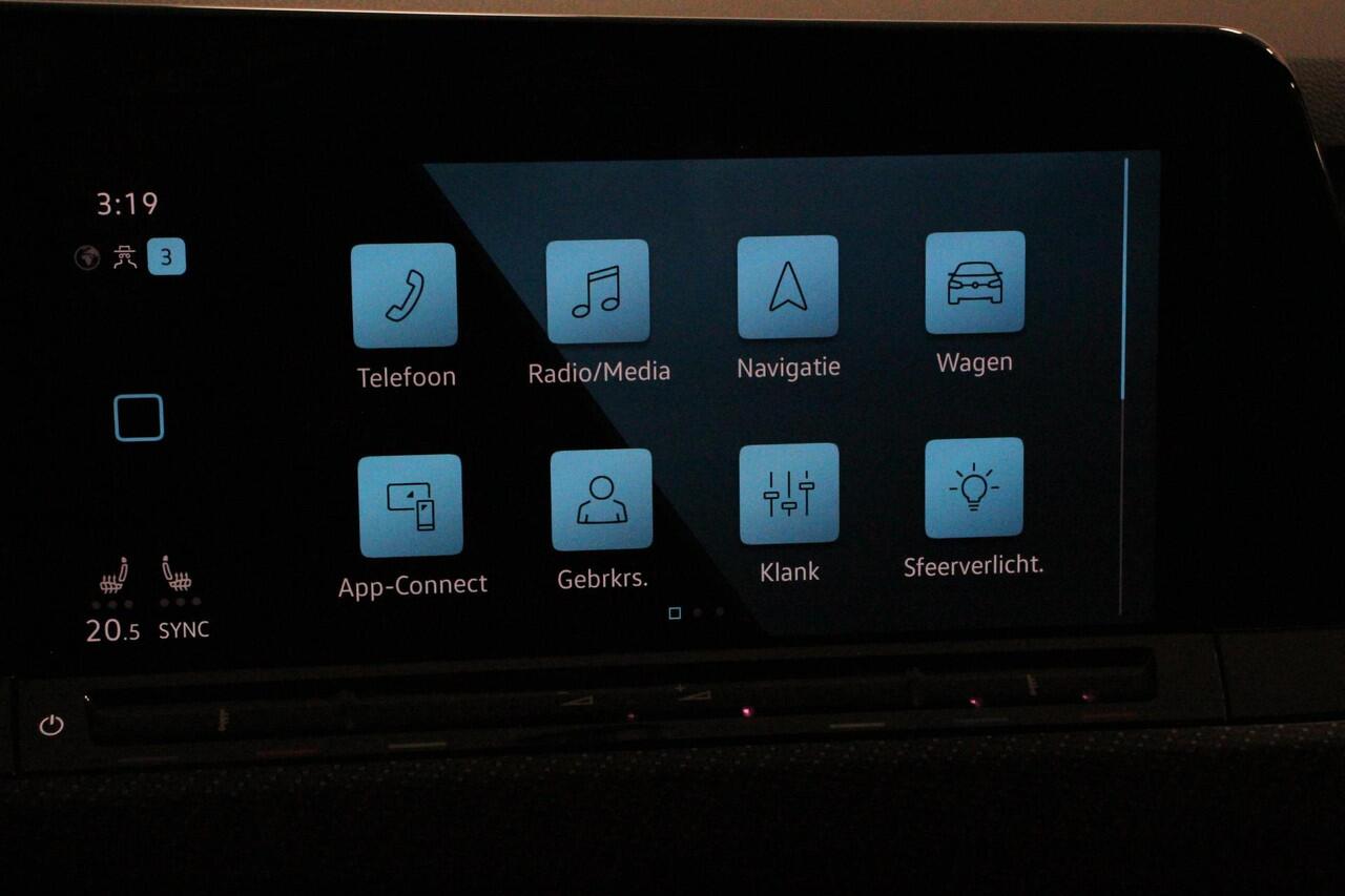 Volkswagen GOLF 1.5 eTSI DSG R-Line | Navigatie | Climate Control | Adaptive cruise control | Dab | Led | Stoel en Stuurverwarming