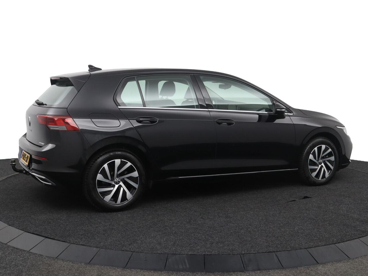 Volkswagen GOLF 1.4 eHybrid Style - Adaptive Cruise - Stoel/Stuurverwarming - DAB - Navigatie - Apple Carplay/Android Auto - Trekhaak Virena Zekerheidspakket ¤895,-
