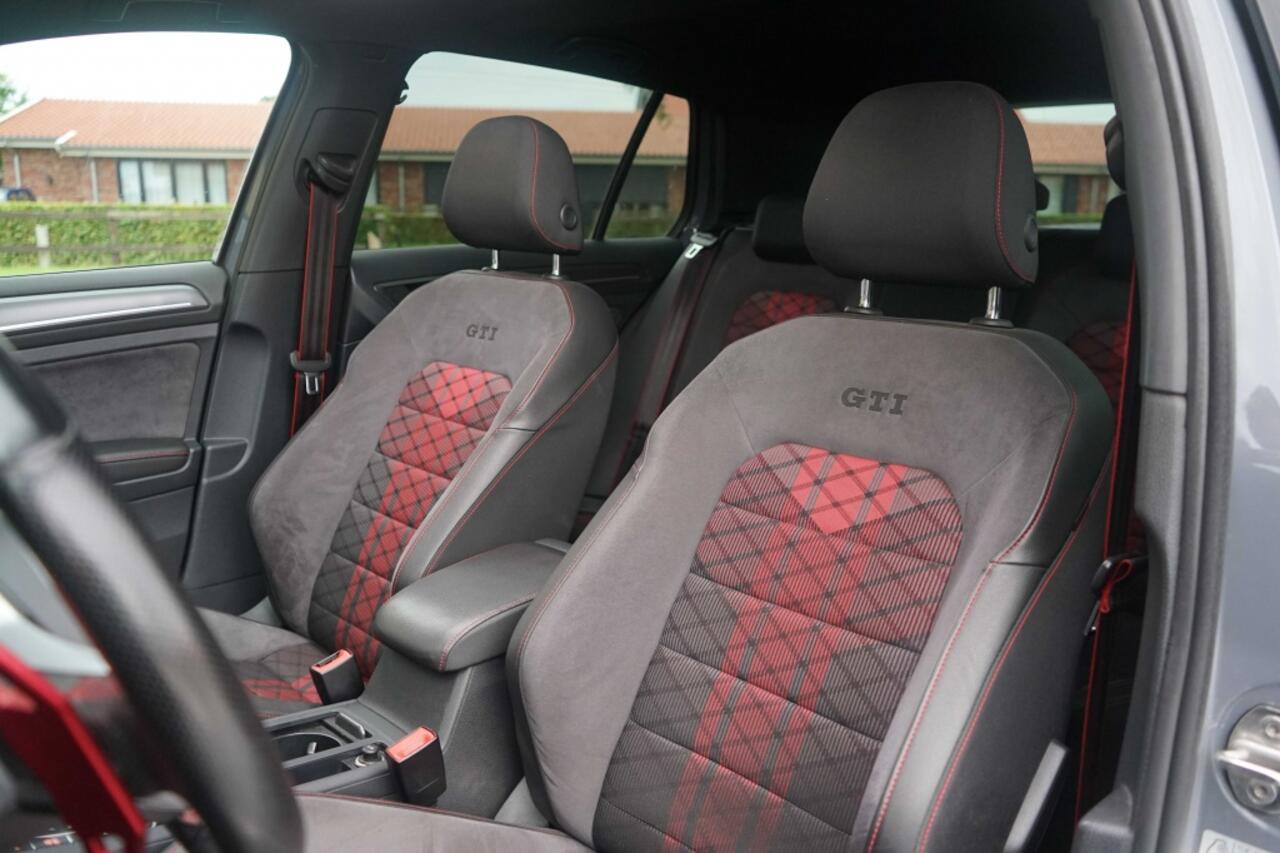 Volkswagen GOLF 2.0 TSI GTI TCR Nardo/Pano/DCC/Bull-X/HG/KW