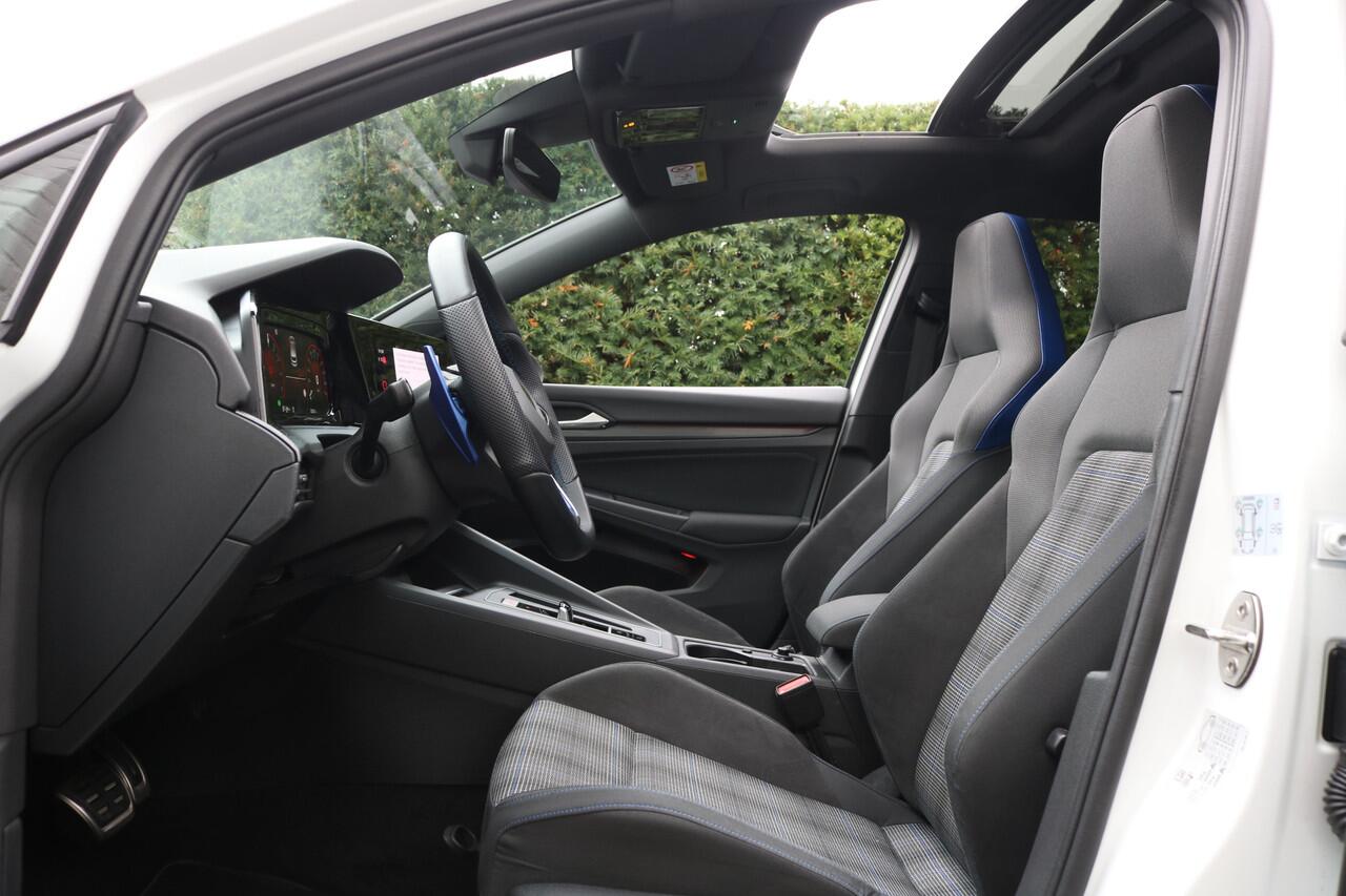 Volkswagen GOLF 1.4 eHybrid GTE 245PK (Pano Carplay Sfeerverl ACC HeadUp Keyless Camera IQ-Light PrivacyGlass)