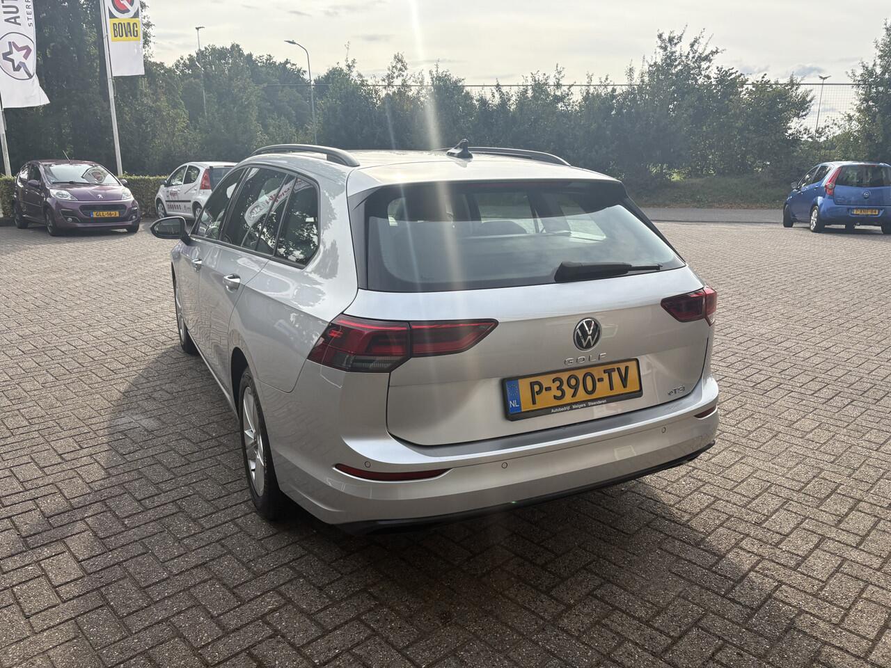 Volkswagen GOLF Variant 1.0 eTSI Life Business