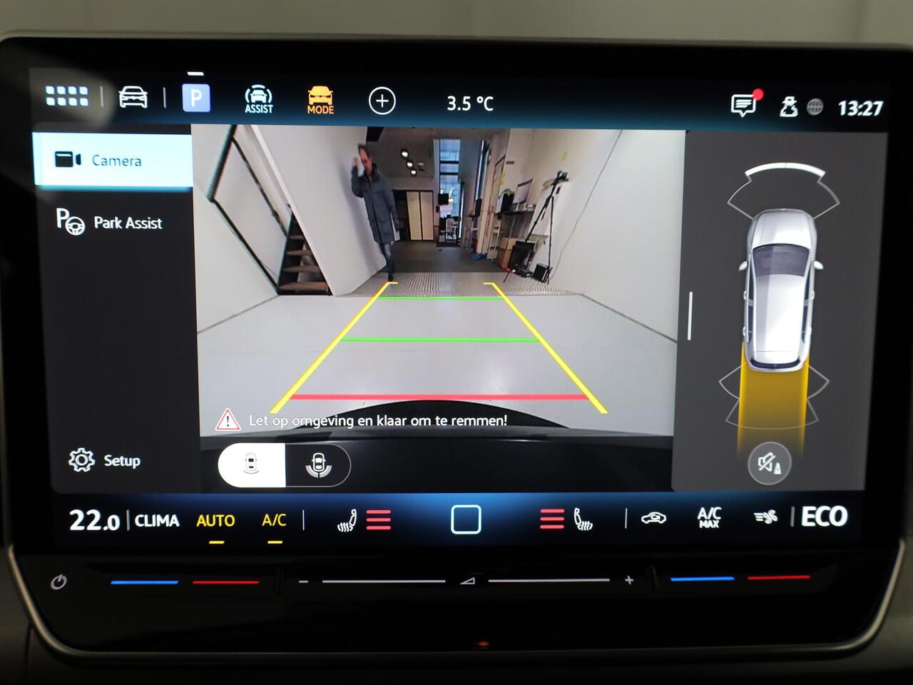 Volkswagen GOLF 1.5 eHybrid Life Edition 204 pk Automaat (DSG) | Verlengde garantie | Navigatie via App | Parkeersensoren (Park assist) | Achteruitrijcamera | Stoelverwarming |