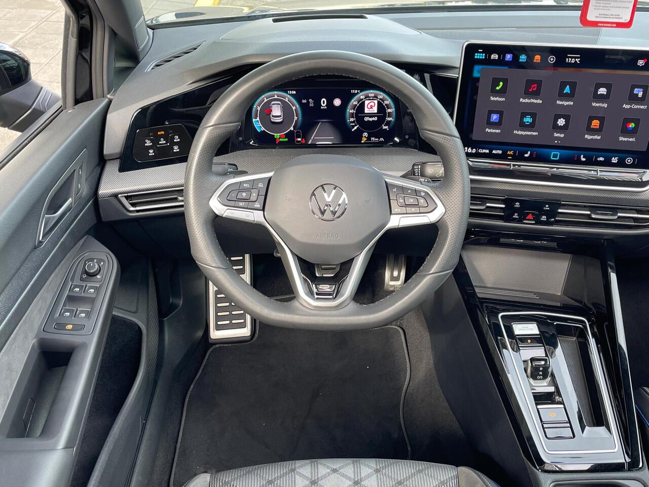 Volkswagen GOLF 1.5 eTSI 150PK DSG R-Line Edition / Head-up Display / / Matrix Led / Panoramadak / Digital Cockpit Pro / 18'' LMV / VW