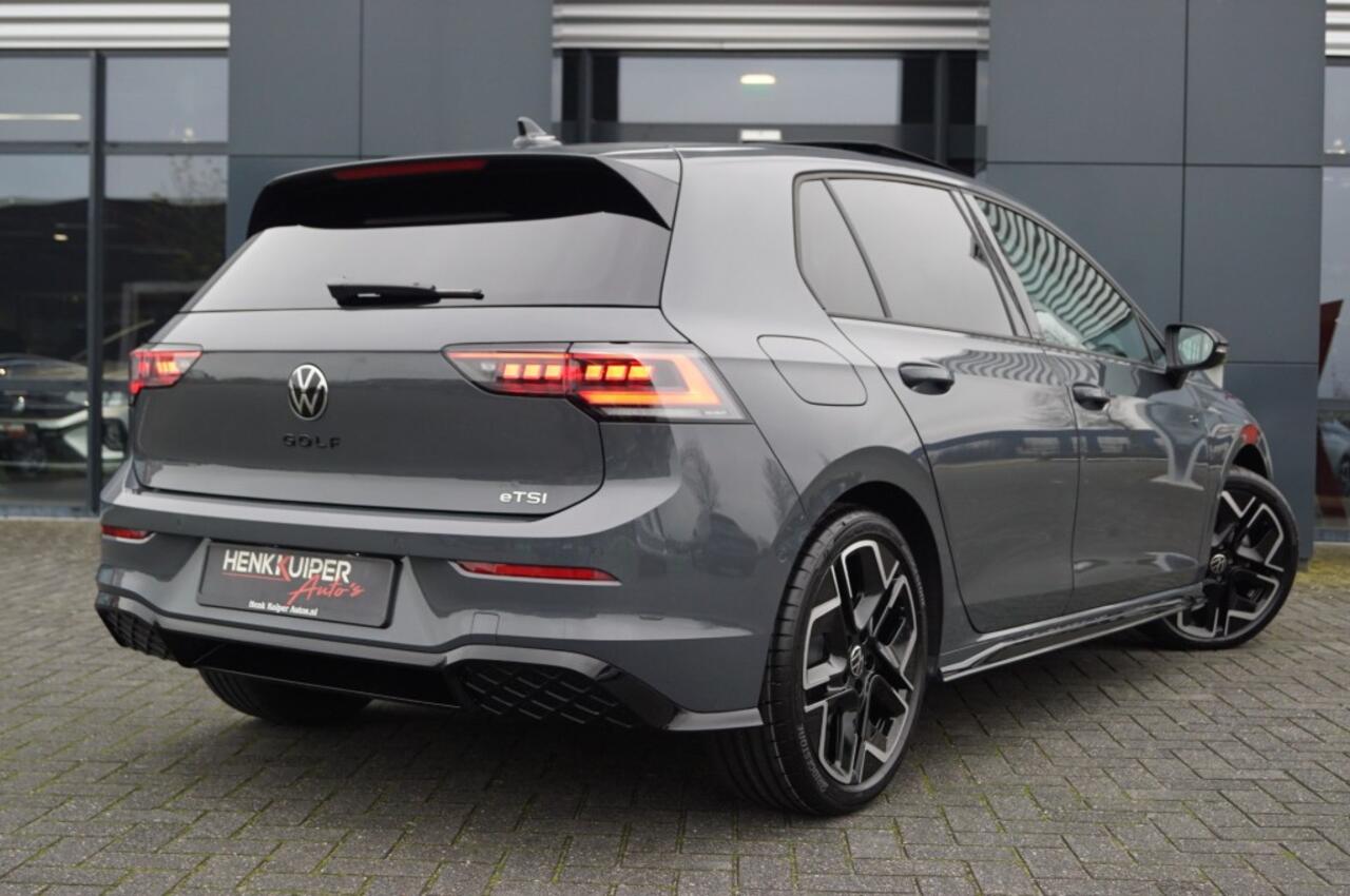 Volkswagen GOLF R-line 1.5 eTSI 150pk DSG facelift Black style/Panodak /Trekhaak wegklb./IQ Matrix LED /Head-up