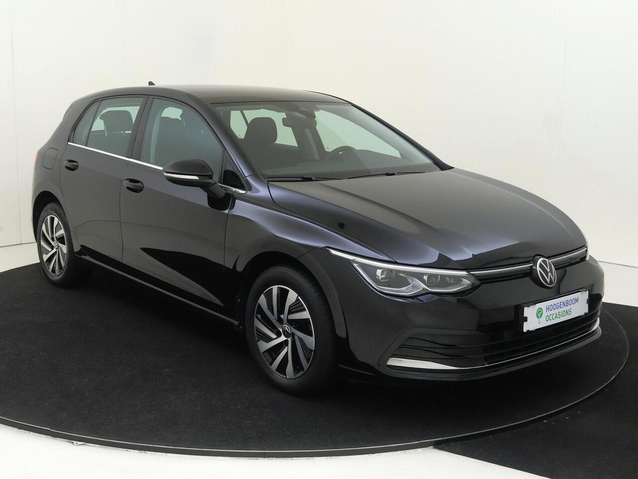 Volkswagen GOLF 1.4 eHybrid Style | SoH 89% | Standkachel | Stoel- en stuurwielverwarming | Navigatie | Adaptieve cruise control | Elektrisch verstelbare bestuurdersstoel met geheugen | CarPlay | Achterbank verwarmd |