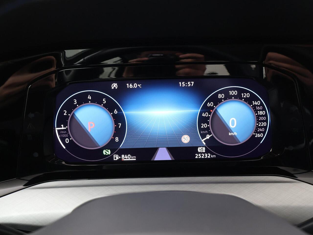 Volkswagen GOLF 1.0 eTSI Life | 110 PK | Automaat | Adaptive cruise control | Navigatiesysteem |