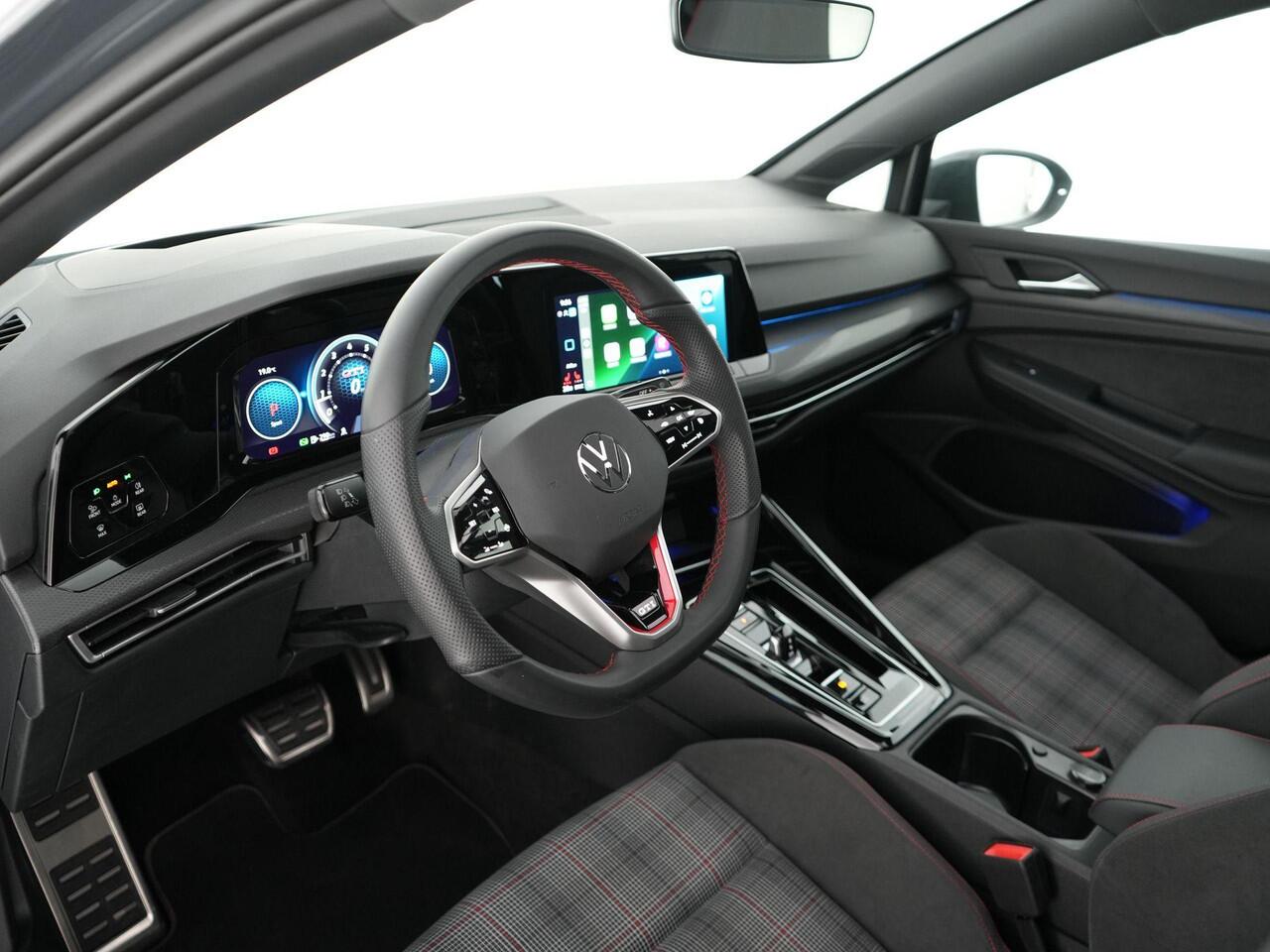 Volkswagen GOLF GTI 2.0 245pk TSI |BTW|panoramadak|HUD|IQ Light|camera|cruise control|sfeerverlichting|18"|DAB|stoelverwarming|