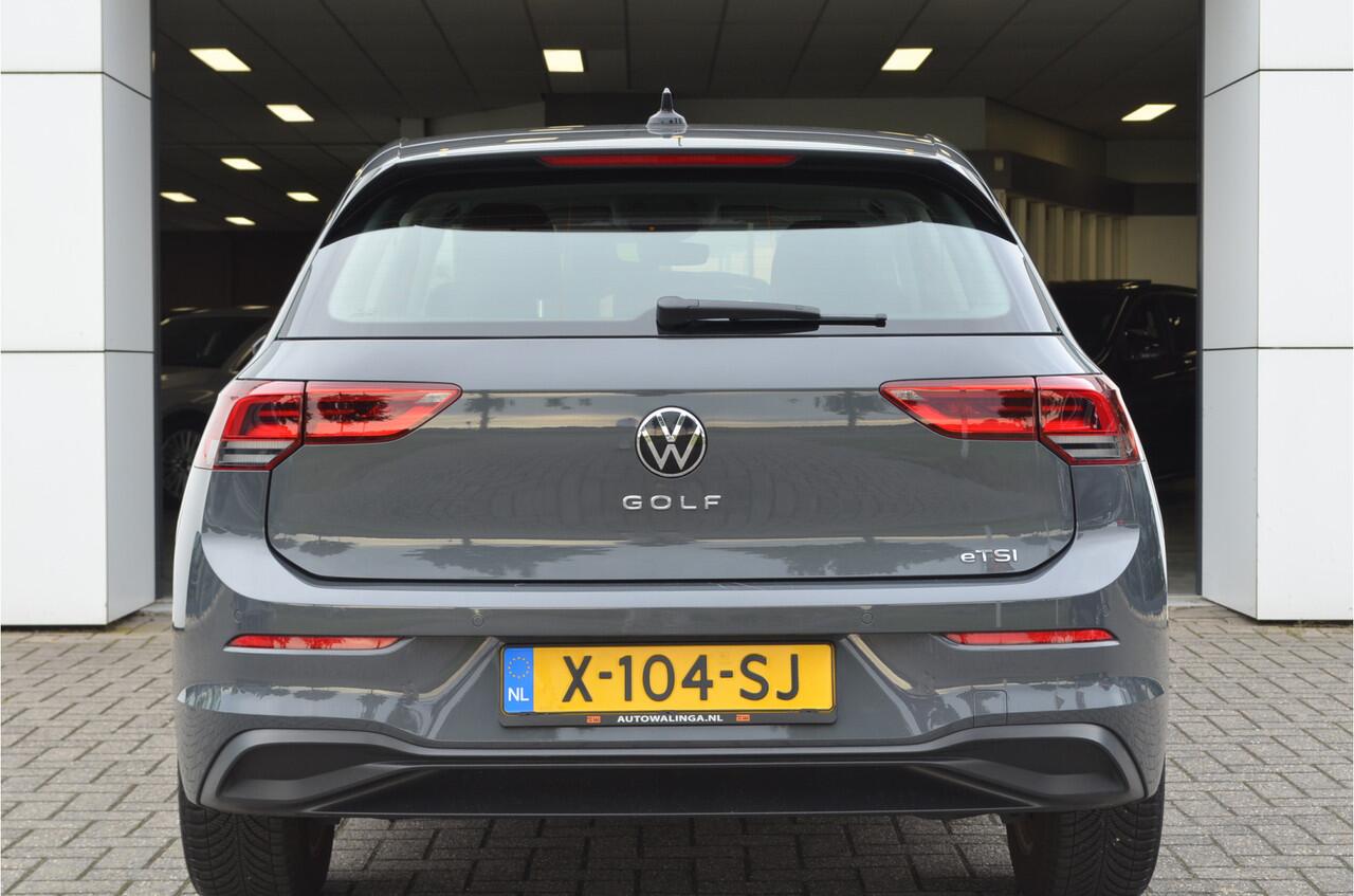 Volkswagen GOLF 1.0 eTSI Life Business Carplay | Stuur + Stoelverwarming | Adaptive Cruise | Virtual cockpit | Sfeerverlichting