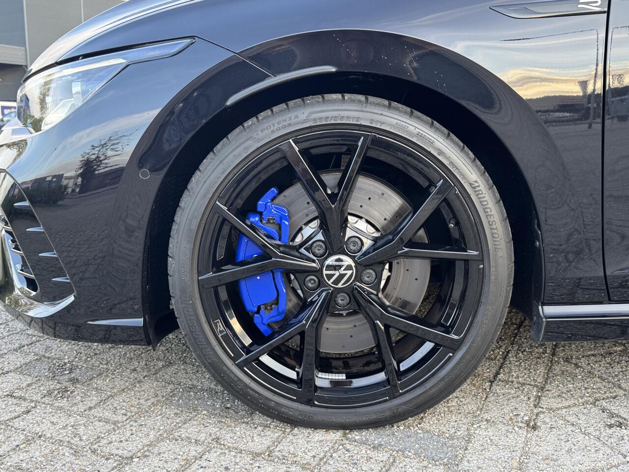 Volkswagen GOLF 8 R R20 Performance 2.0 TSI 320pk 4Motion DSG / Aut. IQ Leder Harman Kardon Driftmodus Pano 10dkm!!