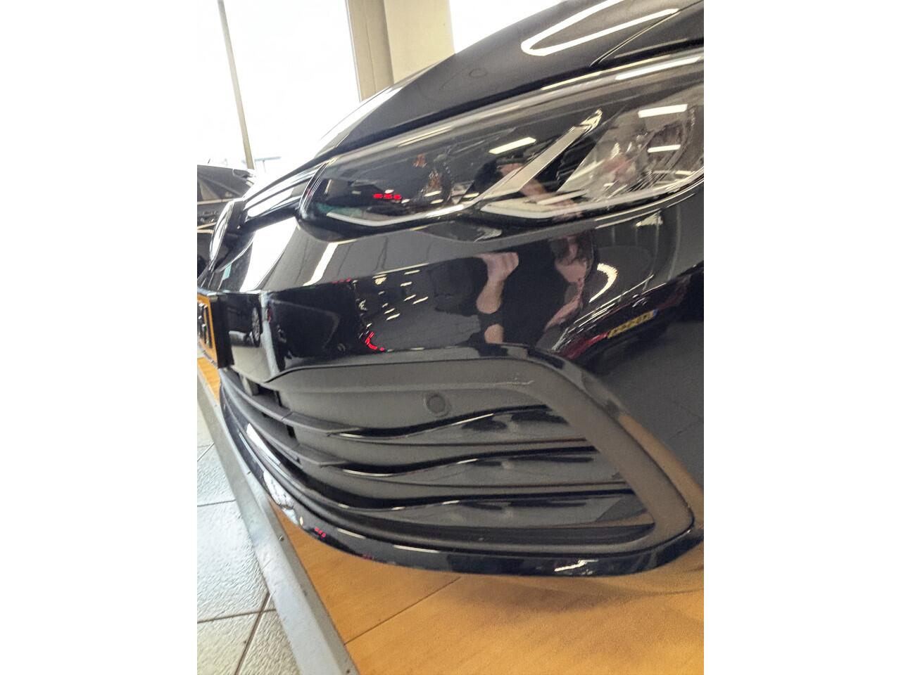 Volkswagen GOLF 1.0 TSI * 19 INCH * NAVI * STOEL+STUURVERW. * CARPLAY