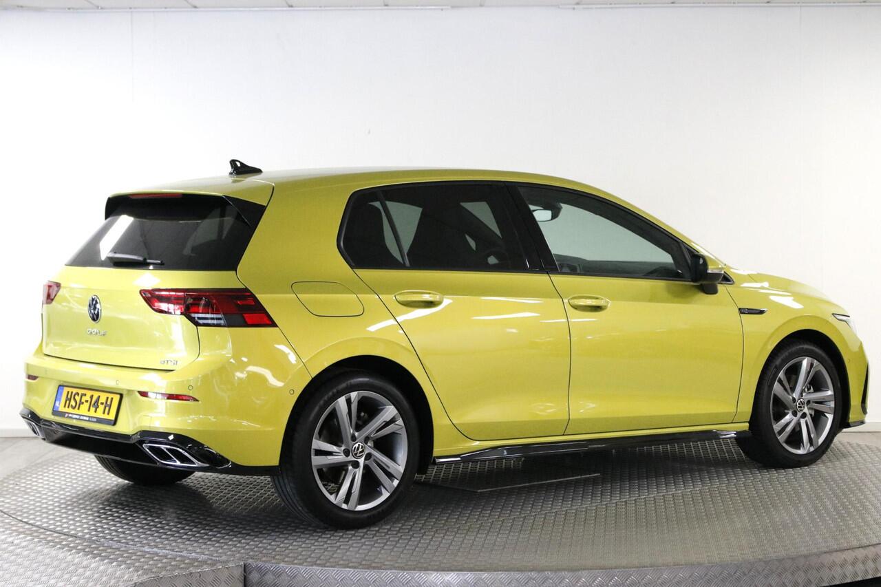 Volkswagen GOLF 1.5 eTSI R-Line Business+ 160 PK | Mild Hybride | Carplay | LED | Sfeerverl | DAB.