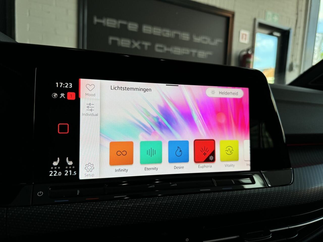 Volkswagen GOLF 1.5 eTSI R-Line DSG 150PK IQ H&K