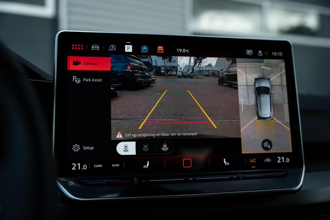 Volkswagen GOLF 8.5 2.0 TSI GTI |Pano |360° |Head-up |Sfeer