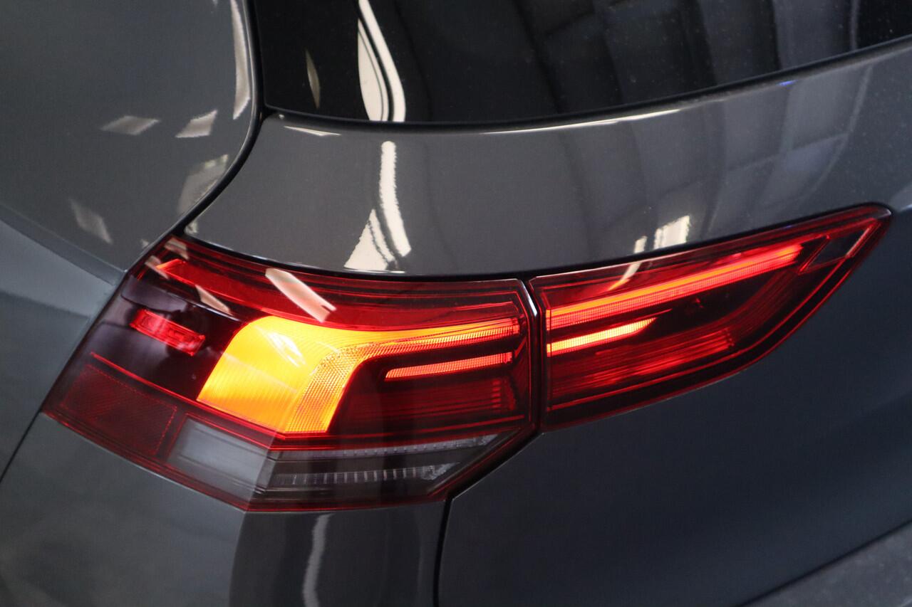 Volkswagen GOLF 1.5 eTSI R-Line 2x Sfeerverlichting Full-led Adaptive-Cruise