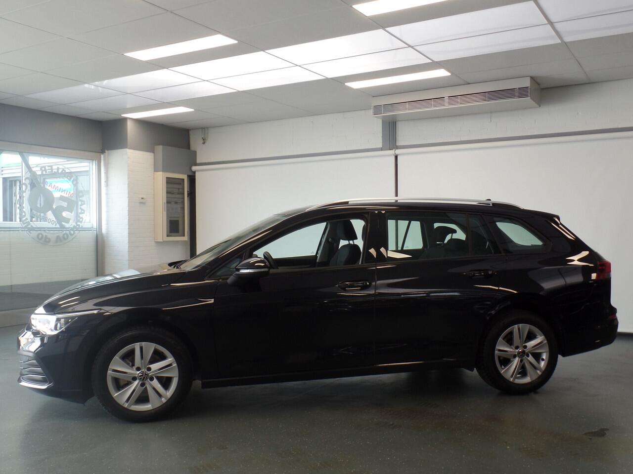 Volkswagen GOLF Variant 1.0 eTSI Life Business Automaat, Navigatie, Clima controle, Cruise controle, Alcantara bekleding, Stuurverwarming, Stoelverwarming, Massage stoel, Xenon, Elek ramen, Pdc V/A, Lm velgen 16'', Zeer compleet, Neder Bovag afleverpakket 695,-