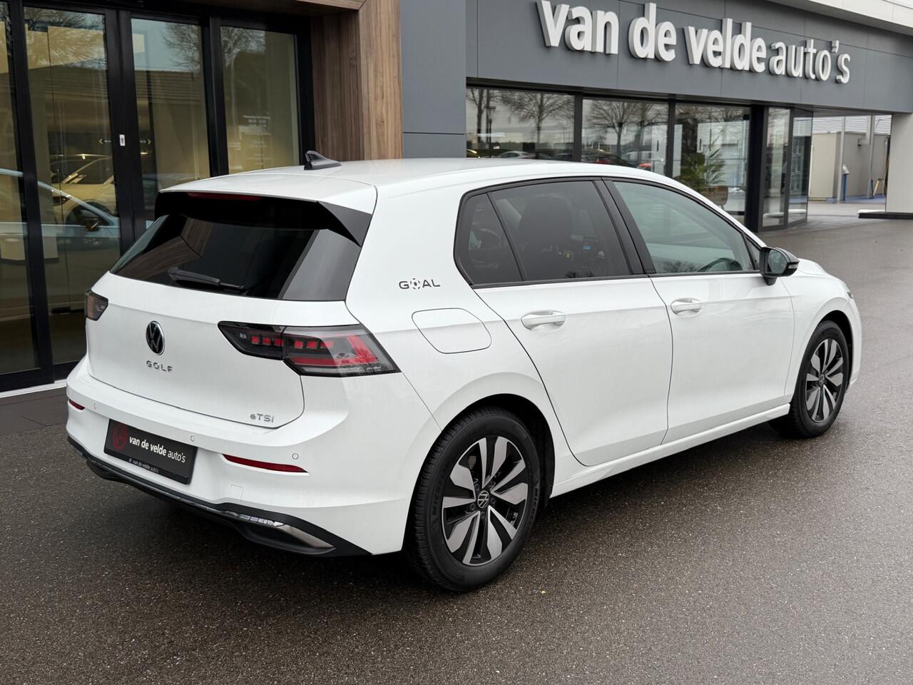 Volkswagen GOLF 1.5 eTSI 150pk DSG Goal | Camera | Trekhaak | Dode hoek | IQ light | Rijklaar incl. garantie