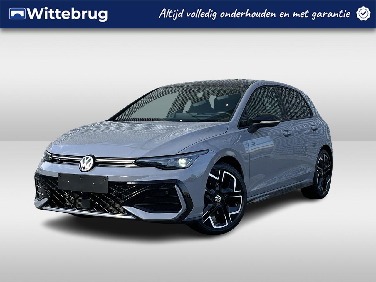 Volkswagen GOLF 1.5 eTSI 150pk DSG R-Line / Panoramadak / Black Style / Matrix LED / Harman Kardon / Elek Zwenkbare Trekhaak / Head-Up Display / Camera / Stuur & Stoelverwarming / 18" LMV