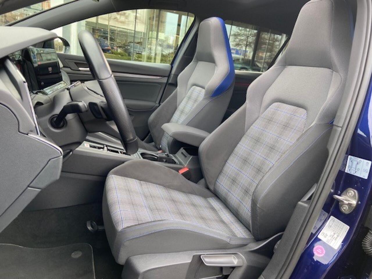Volkswagen GOLF 1.4 eHybrid GTE / PANODAK / NAVI / APP.Connect / 18"LMV / Trekhaak