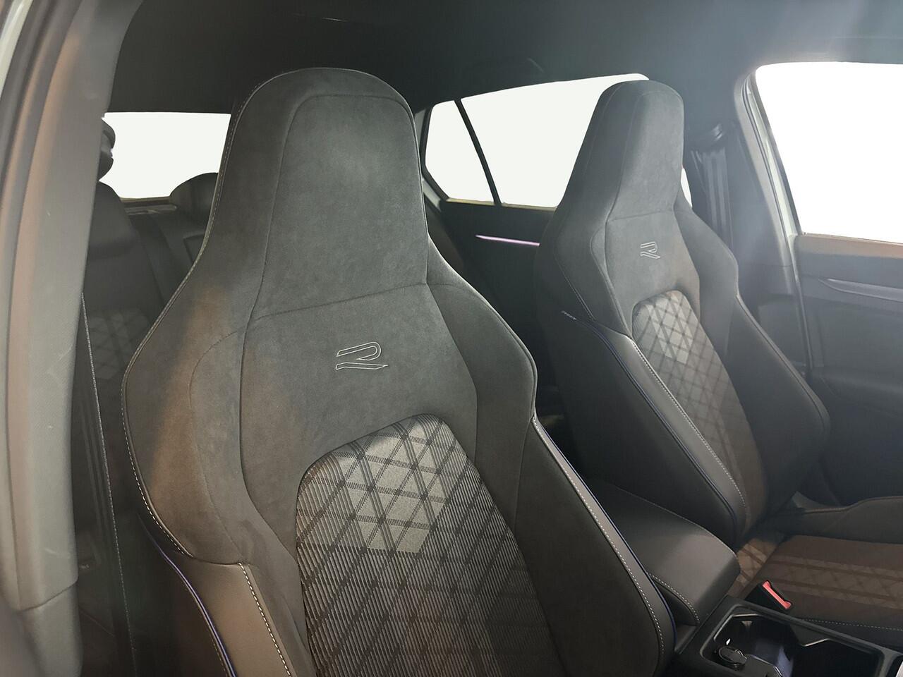 Volkswagen GOLF 1.5 eTSI 150pk DSG R-Line Assistance Pakket incl. 'Side Assist' / Matrix-ledlampverlichting /